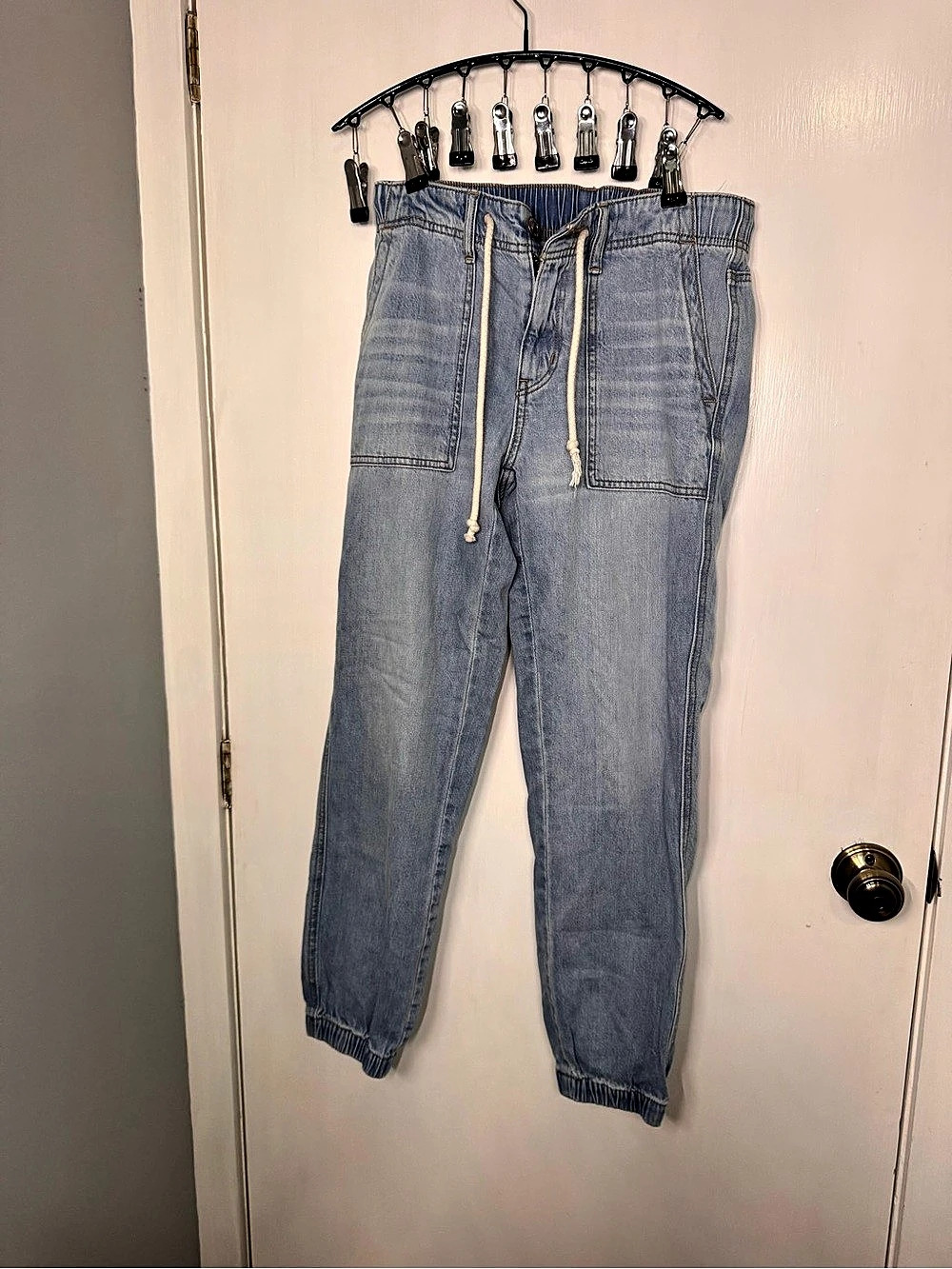 American Eagle Blue Jogger Jeans Waist 4
